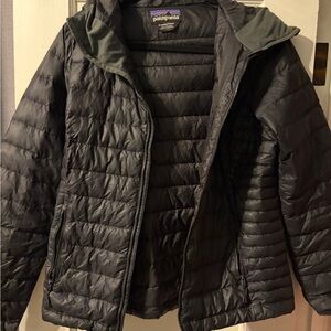 Patagonia Women's Dark Gray Puffer Jacket